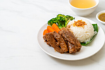 Baked Pork Ribs with Sauce