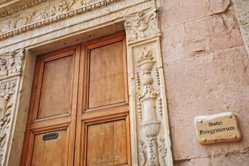 Assisi, la Basilica di San Francesco, accoglienza dei pellegrini