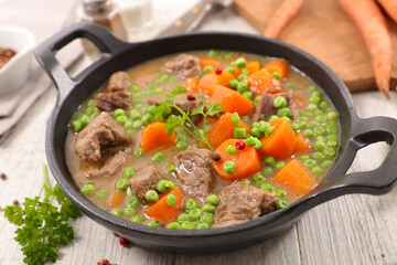 beef stew with carrot and pea