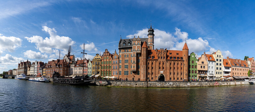 panorama view of the view of the Motlawa River waterfront in the historic Old Town of Gdansk