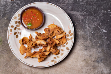 Fried Sliced Pork with Fish Sauce and Spicy Sauce