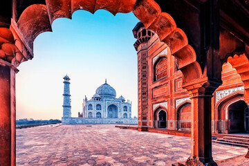 Fototapeta premium Taj Mahal mausoleum in Agra, Uttar Pradesh, India