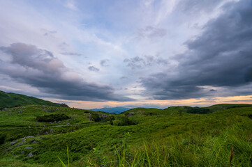 夏の平尾台の夕暮れ