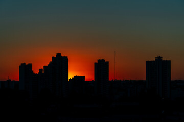 Fototapeta na wymiar dusk over the city