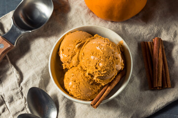 Cold Pumpkin Pie Ice Cream
