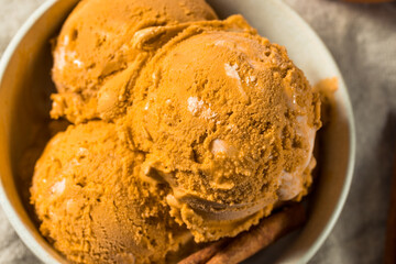 Cold Pumpkin Pie Ice Cream
