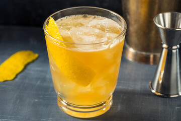 Boozy Refreshing Bourbon Gold Rush Cocktail