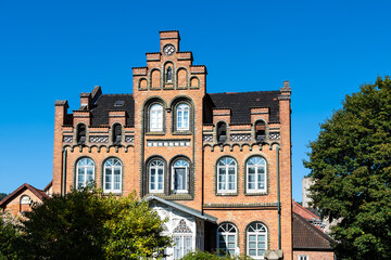 Fototapeta premium Villa mit Ziegelfassade in Hann.Münden
