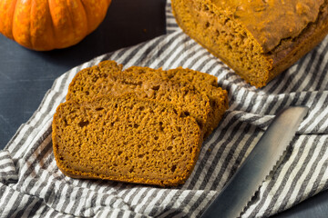 Homemade Autumn Pumpkin Bread