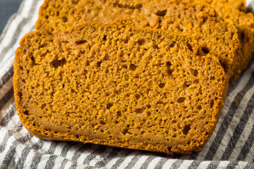 Homemade Autumn Pumpkin Bread