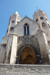 Fototapeta premium Freyburg (Unstrut) Portal St. Marien Hochformat