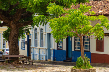 Detalhes de rua da Cidade de Goiás. Goiás é uma cidade do interior do Brasil, que tem arquitetura em estilo colonial. - obrazy, fototapety, plakaty