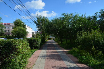 An alley with impasse (zoomed)