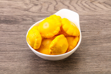 Marinated patissons in the bowl