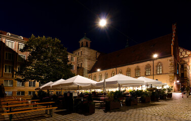 Nürnberg, Kirche Sankt Sebald und Biergarten