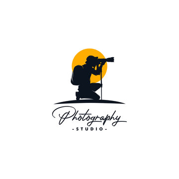 Photographer retro logo design, cameraman symbol