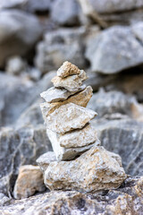 Cairn dans la forêt autour de la Mer de Rochers à Sauve (Occitanie, France)