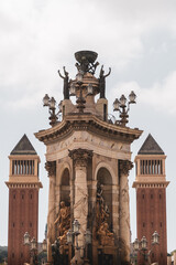 Fototapeta premium statue and two towers