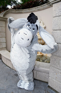 Eeyore Making A Pose At The Euro Disney Resort In Paris 