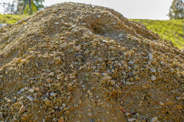 Soil from the quarry as a waste product and for versatile use in the garden