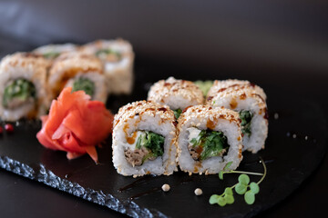 A traditional Japanese dish based on seafood. Sushi.