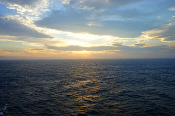 Sunset view from ferry in pacific ocean - フェリーからの太平洋の夕日