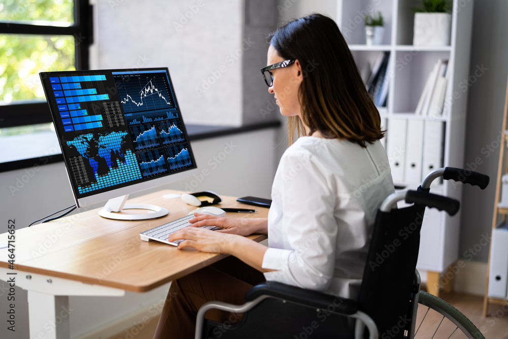 Aufkleber Using Analytics Data Tech On Computer