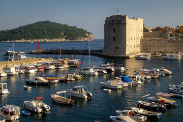 Fototapeta na wymiar View old town of Dubrovnik