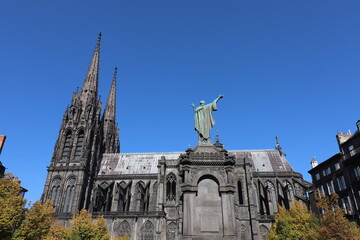 La cathedrale Notre Dame de l'Assomption, vue de l'exterieur, ville de Clermont Ferrand, département du Puy de Dome, France