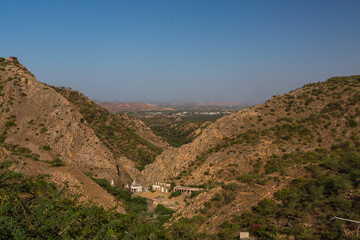 Fototapeta na wymiar インド　ジャイプルの丘から望むガルタ寺院
