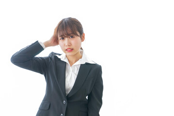 頭痛・生理痛に苦しむビジネスパーソン