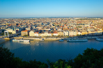Obraz premium ブダペストとドナウ川
