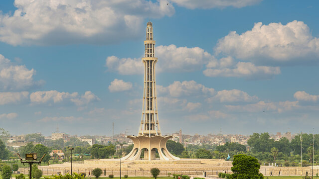 Minae-e-Pakistan Lahore with cloudy weather, Pujnab Pakistan