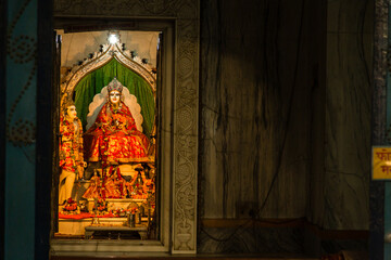 インド　ヴァラナシの市街地にあるトゥルシー・マーナス寺院の礼拝堂内