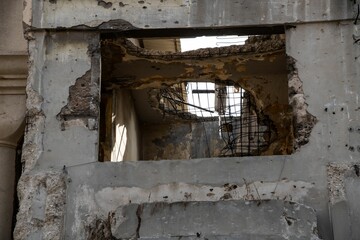 Fototapeta na wymiar window frame of a building in Beirut destroyed during the Civil war