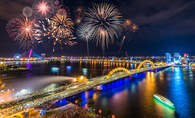 The largest city of light in Vietnam welcomes the New Year