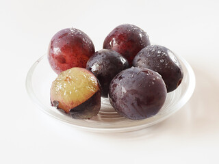 ピオーネ（葡萄）を白背景で