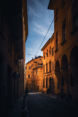 pittoreske Innenstadt von Bologna in der Emilia Romagna an einem warmen Oktober Tag in Italien