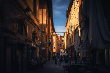 Fototapeta na wymiar pittoreske Innenstadt von Bologna in der Emilia Romagna an einem warmen Oktober Tag in Italien