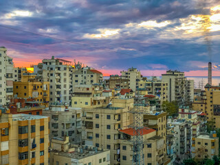 Fototapeta premium COLORFUL BUILDINGS WITH CLOUDY SKY