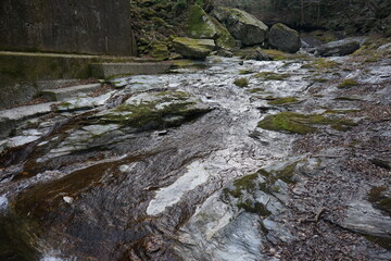 山奥に流れる川