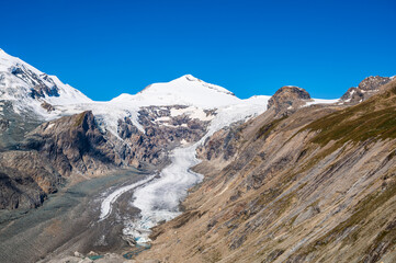 Gletscherzunge am Großglockner nahe Kaiser-Franz-Josefs-Höhe in österreichischen Alpen