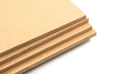 MDF are medium density boards, weighing between 700 and 800 kg / m3.