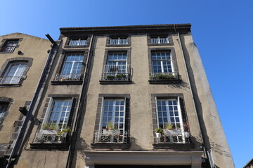 Maison typique, vue de l'exterieur, ville de Clermont Ferrand, departement du Puy de Dome, France