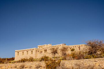 Fototapeta premium Stone Building on Hillside in Carlsbad Caverns National Park