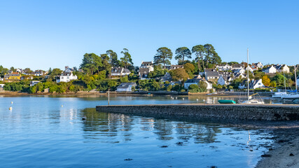 Obraz premium Brittany, Ile aux Moines island in the Morbihan gulf, the typical harbor and old houses in the village