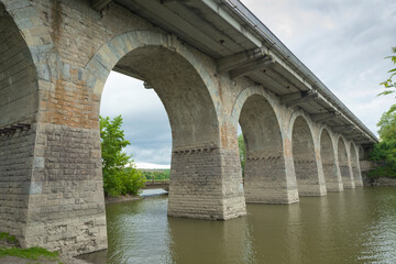 Fototapeta na wymiar Interesting bridge in Zhvanets