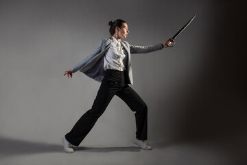 Aggressive negotiations, the art of business communication and crisis management.
