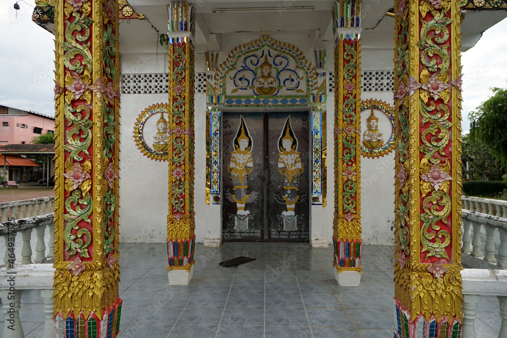 Poster buddhist temple door