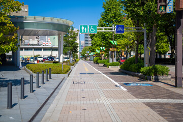富山県富山市の富山駅前から観光名所をめぐる風景 A view of sightseeing spots from in front of Toyama Station in Toyama City, Toyama Prefecture 